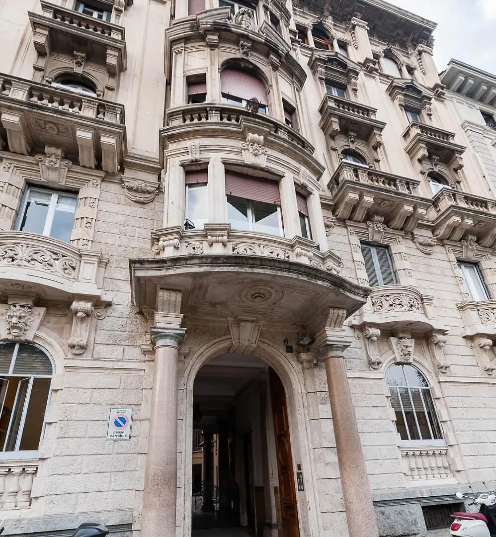 Lovely 2 Room Penthouse At Arco Della Pace Milan 0*,