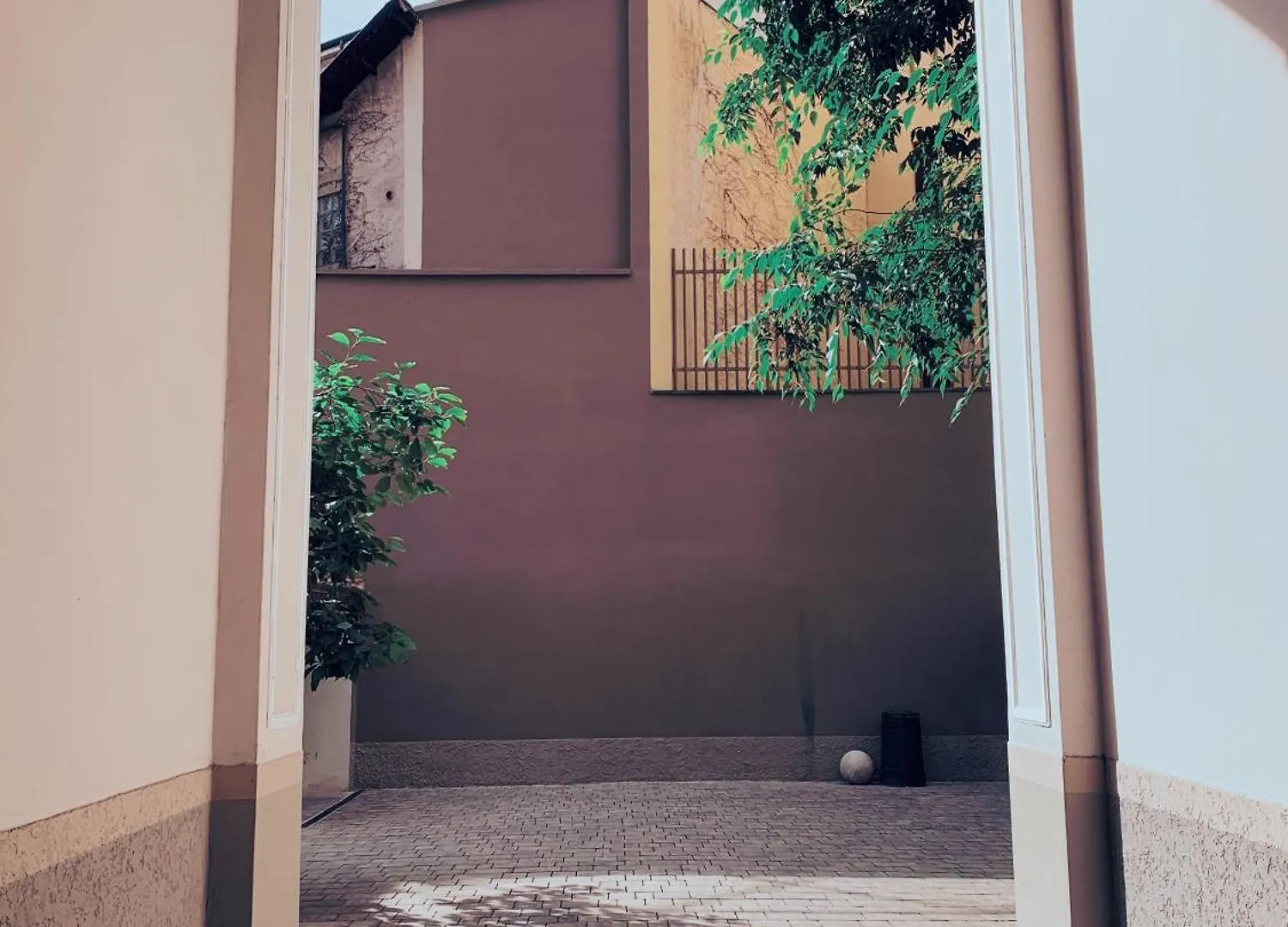 Lovely 2 Room Penthouse At Arco Della Pace Milan