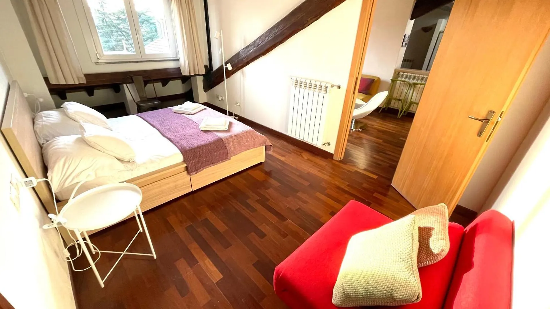 Lovely 2 Room Penthouse At Arco Della Pace 米兰